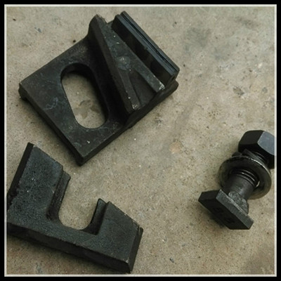 CGTK可調(diào)式焊接壓板 船舶港口碼頭船塢行吊軌道固定壓軌器——永年縣北界河店的專業(yè)制造